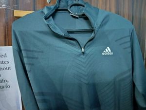 Addidas T-shirt