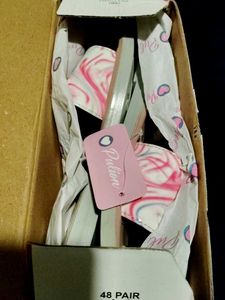 Pulion Swirl Slides.