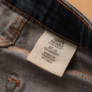 H&amp;M Jeans Dark Wash