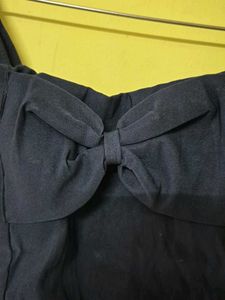 Cute Navy Blue Padded Top With A Bow❤️