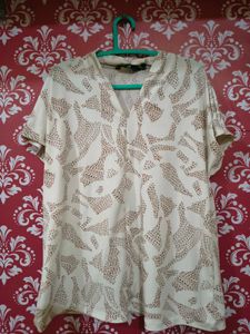 Patterned V-Neck Top