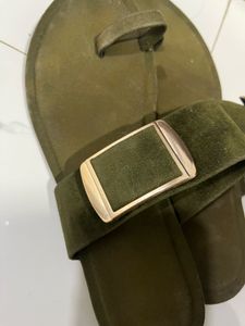 2 Flats Sandal