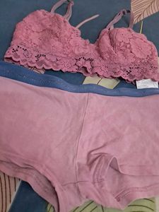 Combo Of Four Imported  Hnm Bra Top