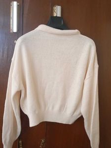 Trendy crop sweater