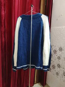 Stylish Blue Knitted Cardigan