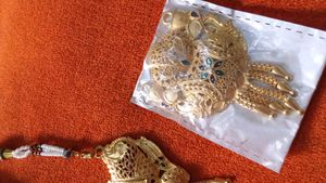 Gold Mangalsutra ❤️.....2 Year Colour Guarantee 👍