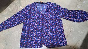 Top .it's New Not Worn.