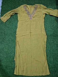 Embroidered Green Kurta
