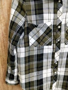 Checked Casual Shirt UNISEX 🖤