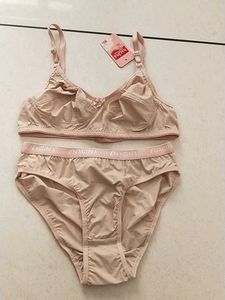 Nagina Bra & Panty Set