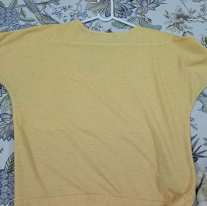 A Yellow Top. Size - M 🌟
