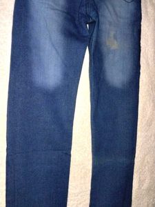 Blue Jeans with Chain Detail