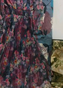 GORGEOUS FLOWERED GOWN