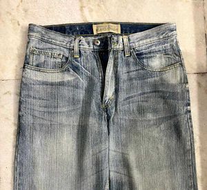 WRANGLER LIGHT BLUE RELAXED STRAIGHT FIT JEANS 32