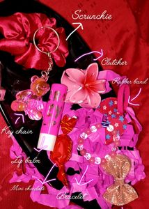 Mini Clutcher Hamper.