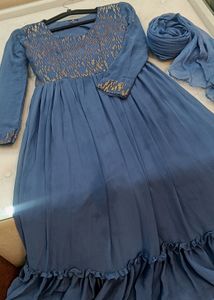 Beautiful Sequence Gown 💙