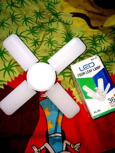 Led Theree Leaf Lamp 36 W