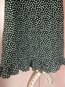 Green Sweetheart Neck Dress With Puff Sleeves