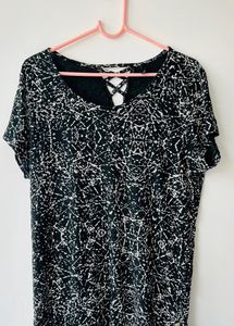 Benetton’s Round Neck Women  Tshirt