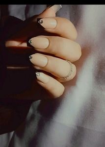 Combo Of 2 Sets Of Nails ( One Hands ) And Maroon Crop Top And Free Nail Glue