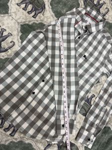 Combo of cheque shirt and black straight fit jeans