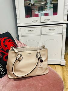 Guess original beautiful handbag