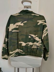 Crop Sweatshirt With Pockets