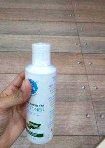 THE MOMS CO GREEN TEA FACE TONER