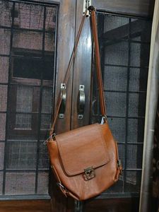 Classic Sling Bag