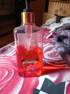 St Botnica Body Wash