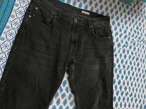 Spykar Men Midrise Straight Leg Cotton Jeans
