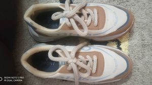 Girl Sneakers -