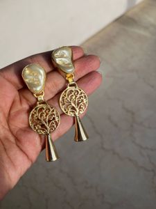 Elegant Gold Drop Earrings, Unused