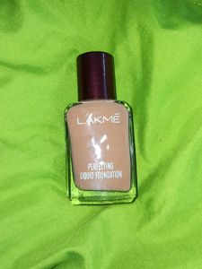 Lakme Liquid Foundation | Natural Coral