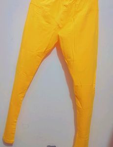 Yellow Strechable Legging