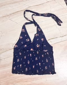 American Eagle New Halter Neck Tie Knot Crop Top