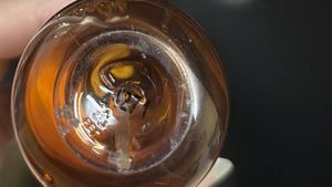 10 ML Sample Of Phlur Vanilla Skin