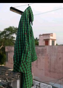 Green &amp; Black Checked Button-Up Shirt
