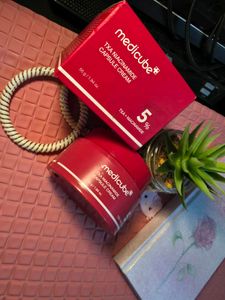 Medicube TXA Niacinamide Cream