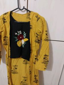 Navratri Shrug With Blouse