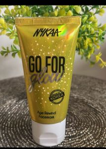 NYKAA Go For Glow Facemask
