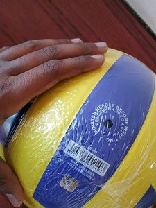 SUPER QUALITY NIVIA SPIKESTER VOLLEYBALL FOR SALE