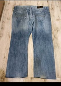 sc4057 Walker Jeans size 40