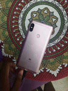 Used Mobile Phone With Proper Network Connections