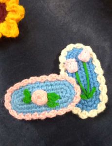 Crochet Flower Hairclips.