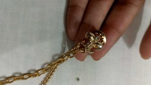 Crown Chain Broach