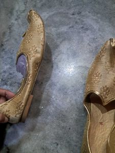 Men Punjabi Jutti Grab Instant Offer