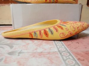 Juti For Women (Yellow)