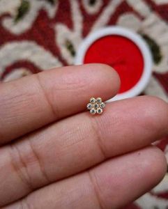 Floral Nose Pin