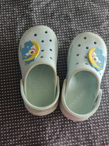 Boys And Girls Crocs Pattern Comfortable Footwear